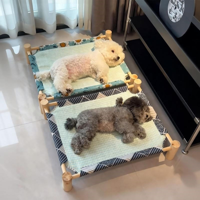 Dog camping cot: cool, breathable, and moisture-proof in summer